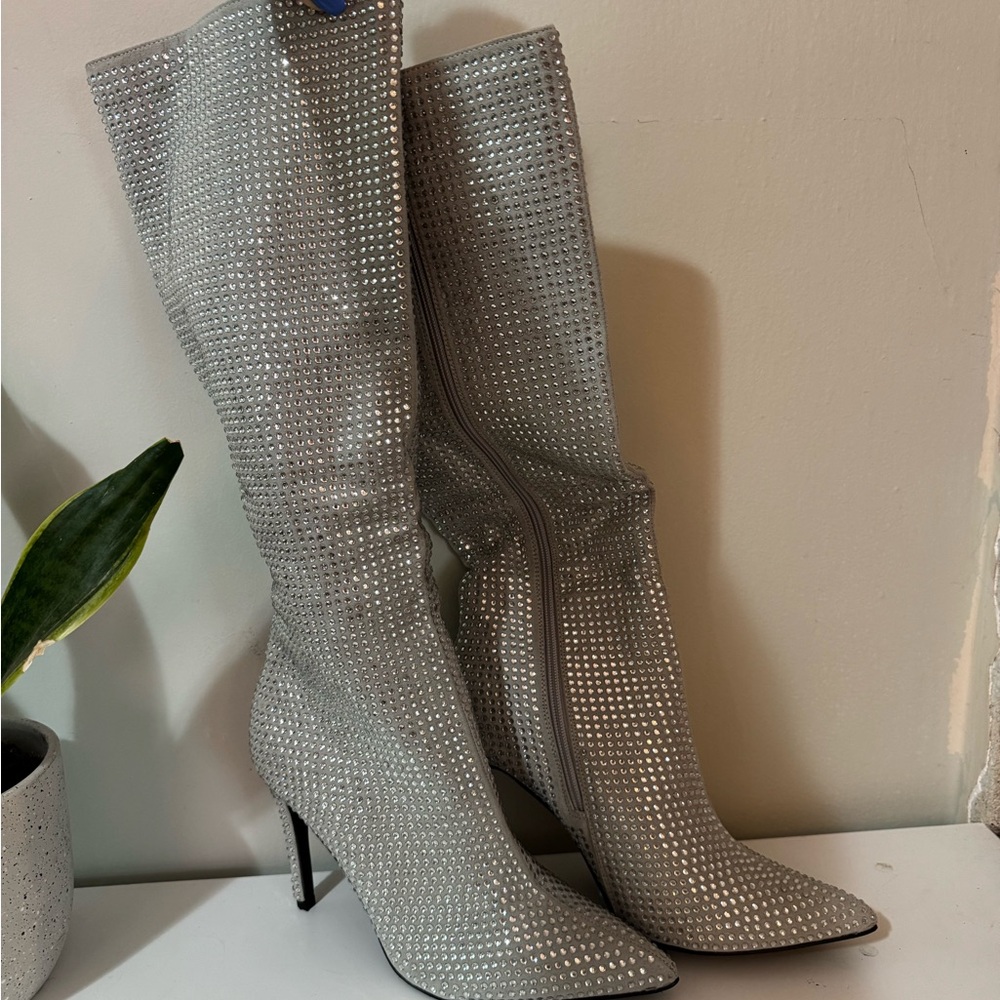 Shoe Dazzle Pedrina Boots